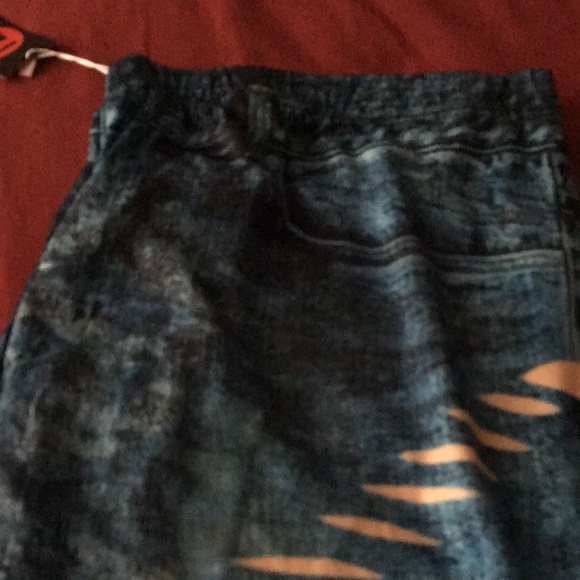 Bottom - Picture 3 of 5